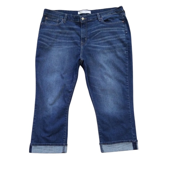Levi's Cuffed Mid-Rise Capri Jeans Size 22 - Picture 1 of 11